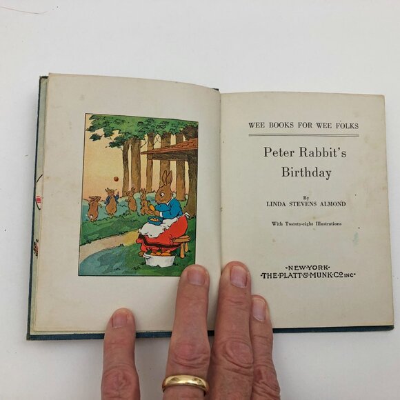 Peter Rabbit's Birthday Wee Books for Wee Folks Almond HB 28 Illustrations - Picture 7 of 11